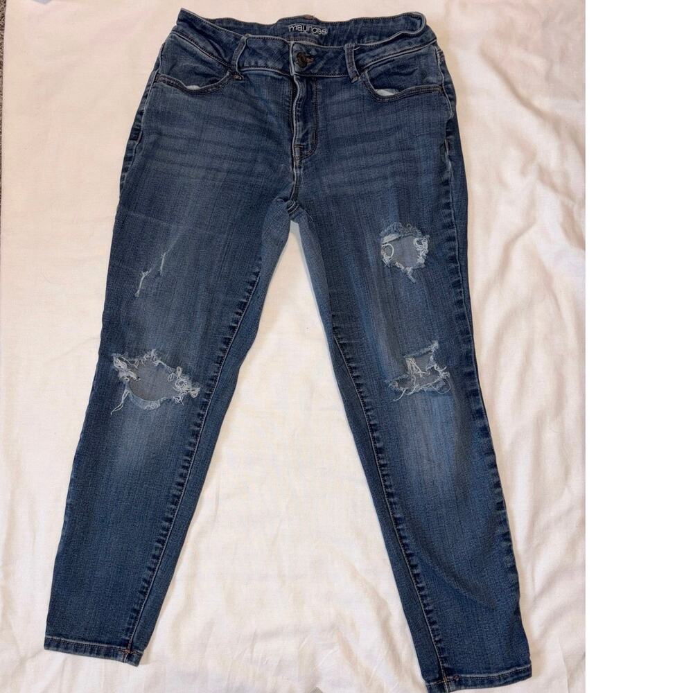 Maurice’s Skinny Jeans Mid-Rise Women’s X-Short Distressed Great Condition